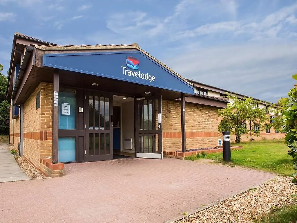 Travelodge Cambridge Fourwentways contacts